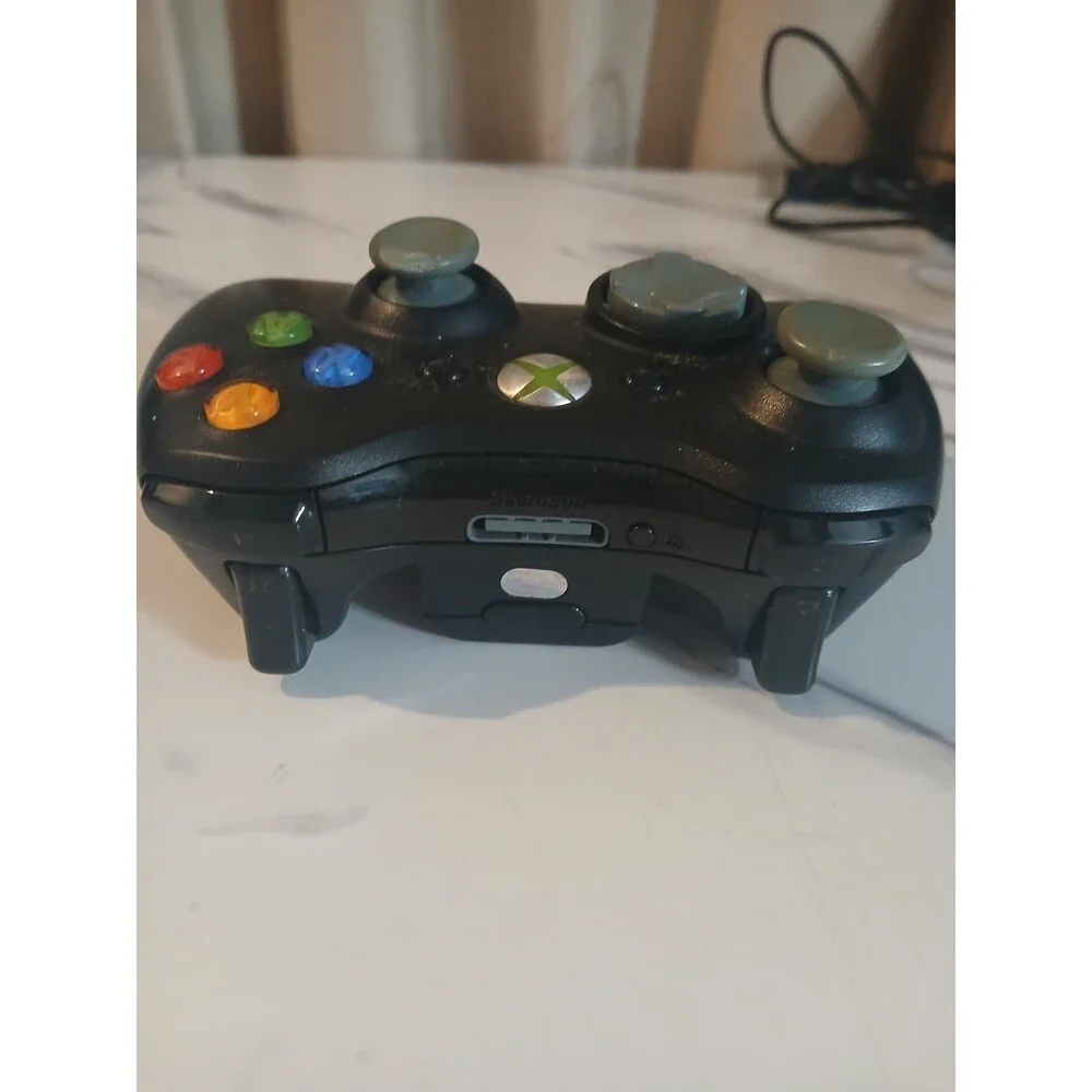 Microsoft Xbox 360 Wireless Controller with Play & Charge Kit Adapter OEM